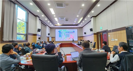 K-bizpost ./database/241029.reader.디지털 혁신 환경에서 시니어의 성공모델 찾기 포럼 성료.txt